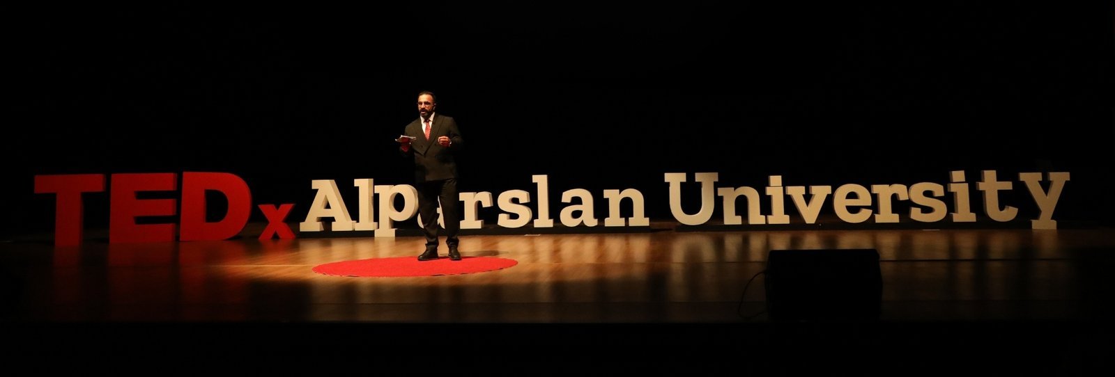 TEDx Alparslan Üniversitesi’nde konuşmacı oldu